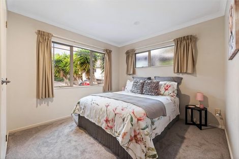Photo of property in 77c Colwill Road, Massey, Auckland, 0614
