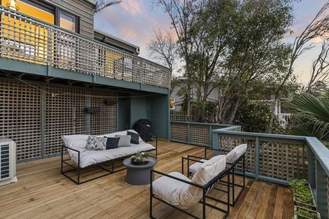 Photo of property in 28 Willow Avenue, Birkenhead, Auckland, 0626