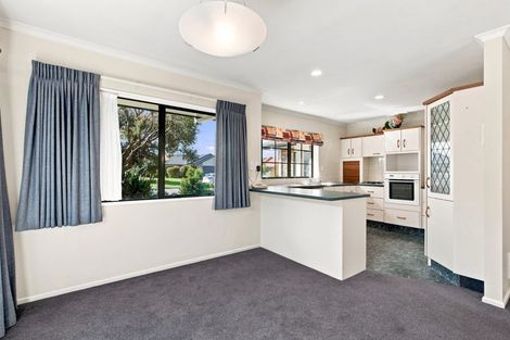Photo of property in 14 Olympus Grove, Papamoa Beach, Papamoa, 3118