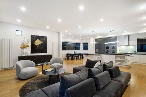 Photo of property in 13 Seaview Road, Castor Bay, Auckland, 0620