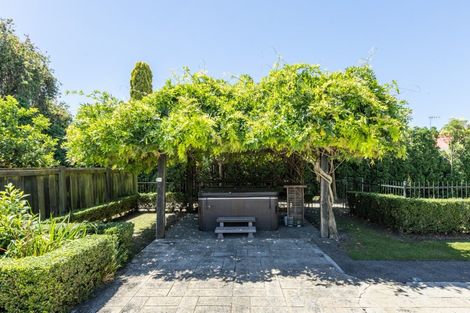 Photo of property in 305 Southland Road, Hastings, 4122