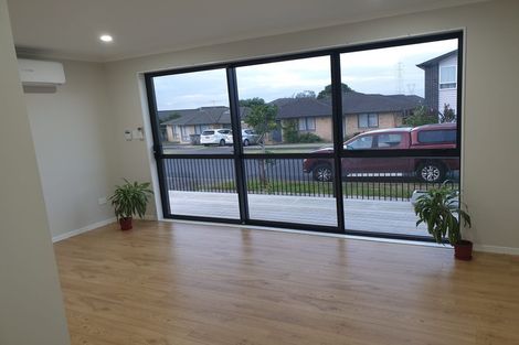 Photo of property in 32 Cooladawson Drive, Flat Bush, Auckland, 2019