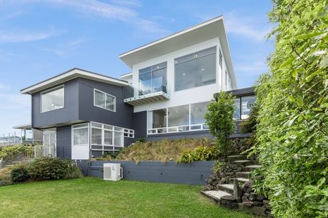 Photo of property in 2 Cobden Road, Bluff Hill, Napier, 4110