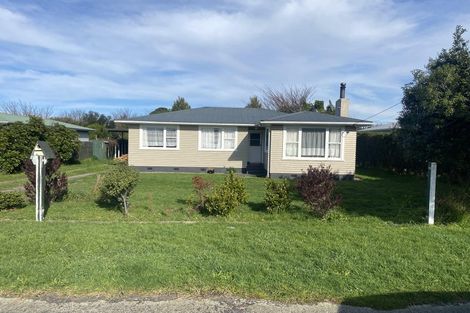 Photo of property in 70 Brandon Street, Featherston, 5710
