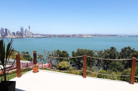 Photo of property in 95 Stanley Point Road, Stanley Point, Auckland, 0624