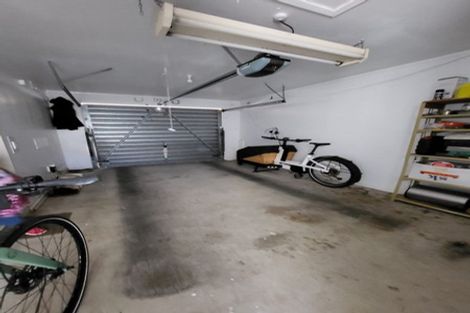 Photo of property in 8/169 Whites Line East, Waiwhetu, Lower Hutt, 5010