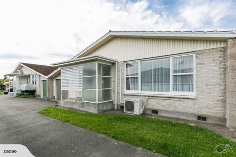 Photo of property in 2/502 Saint Aubyn, Hastings, 4122