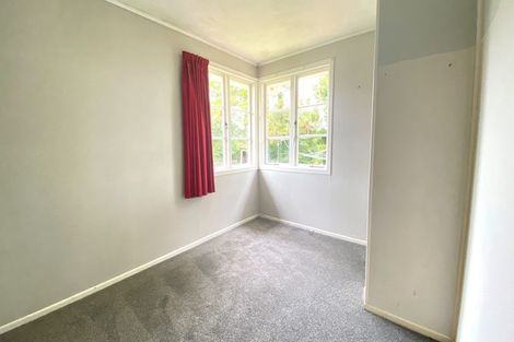 Photo of property in 26 Kirrie Avenue, Te Atatu South, Auckland, 0610