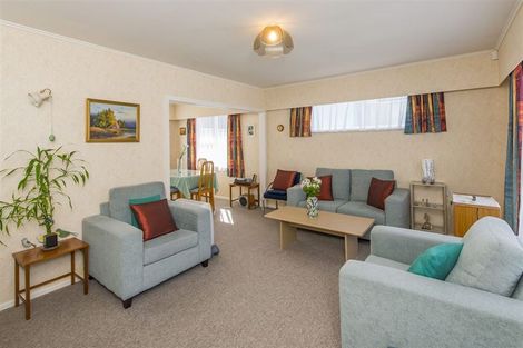 Photo of property in 127 Parkvale Road, Karori, Wellington, 6012