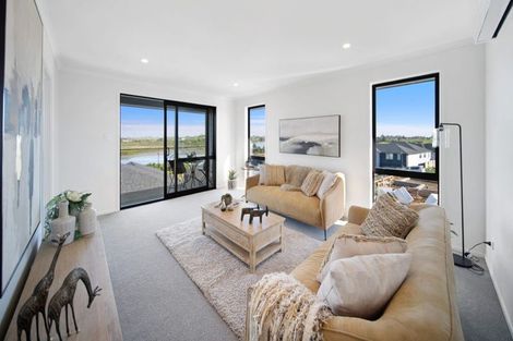 Photo of property in 26 Emerald Avenue, Rosehill, Papakura, 2113