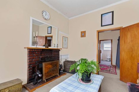 Photo of property in 51 Allardice Street, Dannevirke, 4930