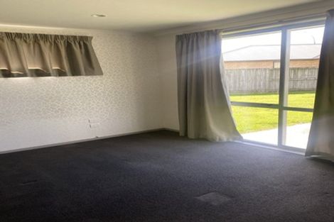 Photo of property in 8 Waltham Place, Rototuna North, Hamilton, 3210