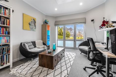 Photo of property in 18 Wairoa Road, Narrow Neck, Auckland, 0624