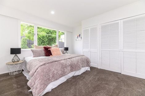 Photo of property in 30 Glen Marine Parade, Glendene, Auckland, 0602