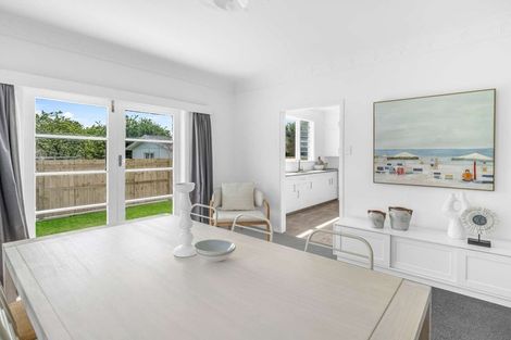 Photo of property in 18 Dudley Street, Levin, 5510