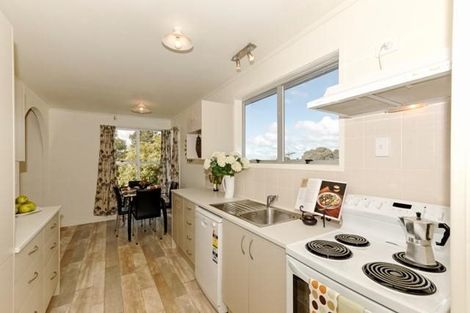 Photo of property in 7 Kemp Road, Massey, Auckland, 0614