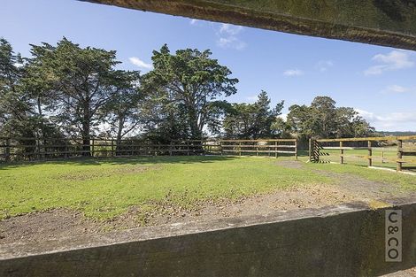 Photo of property in 2246 State Highway 16, Helensville, 0875