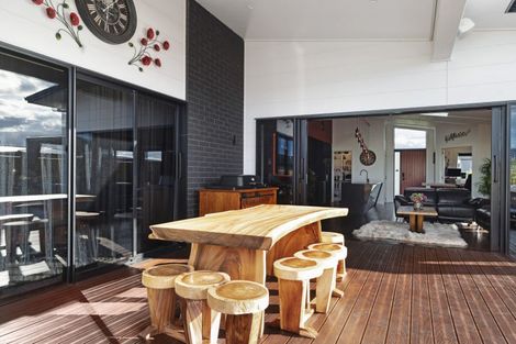 Photo of property in 5 Maunganamu Drive, Wharewaka, Taupo, 3330