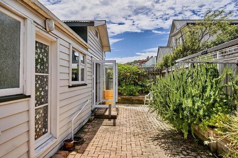 Photo of property in 10 Lambley Road, Titahi Bay, Porirua, 5022