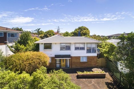 Photo of property in 18 Felgrove Street, Glendene, Auckland, 0602