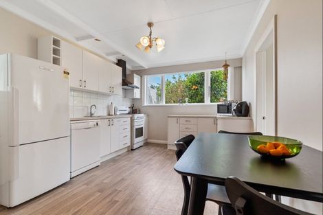 Photo of property in 95 Weraroa Road, Levin, 5510