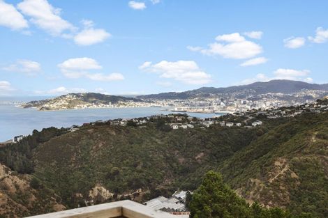 Photo of property in 24 Grumman Lane, Newlands, Wellington, 6037