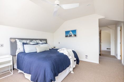 Photo of property in 5-7 Adam Lile Drive, Highlands Park, New Plymouth, 4312