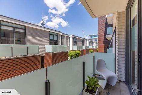 Photo of property in Halsey Apartments At Lighter Quay, 215/77 Halsey Street, Auckland Central, Auckland, 1010