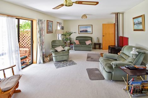 Photo of property in 10 Benmore Place, Omarama, 9412