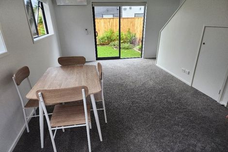 Photo of property in 11/22 Yeovil Road, Te Atatu Peninsula, Auckland, 0610