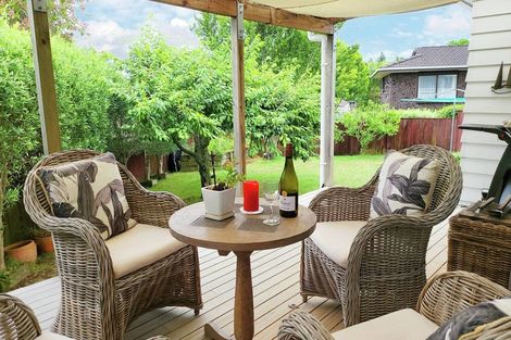 Photo of property in 21 Mark Edward Drive, Half Moon Bay, Auckland, 2012