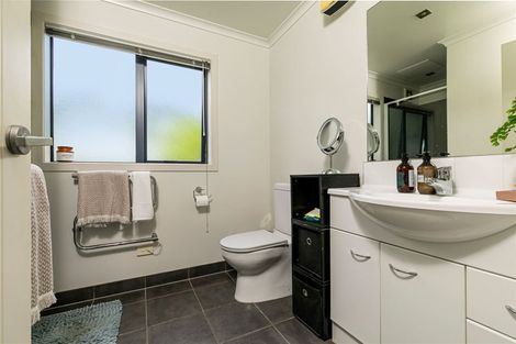 Photo of property in 2/199 Onewa Road, Birkenhead, Auckland, 0626