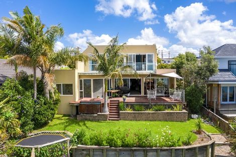 Photo of property in 1 Hurdlow Place, Manly, Whangaparaoa, 0930