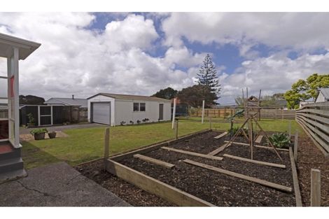 Photo of property in 76 Forest Hill Road, Henderson, Auckland, 0612