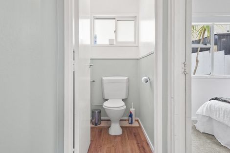 Photo of property in 9 Everard Avenue, Army Bay, Whangaparaoa, 0930