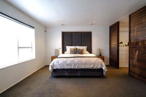 Photo of property in 98 Grande Vue Road, Hillpark, Auckland, 2102