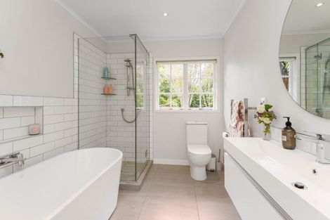 Photo of property in 50 Huia Street, Waikanae, 5036