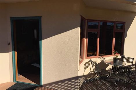 Photo of property in 9 Convent Road, Bluff Hill, Napier, 4110