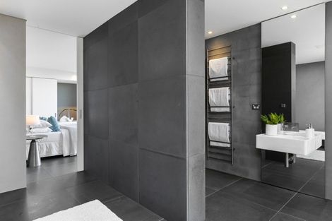 Photo of property in 76 Cliff Road, Torbay, Auckland, 0630