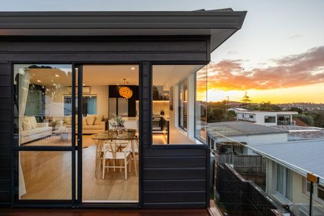 Photo of property in 2/30 Firth Road, Torbay, Auckland, 0630