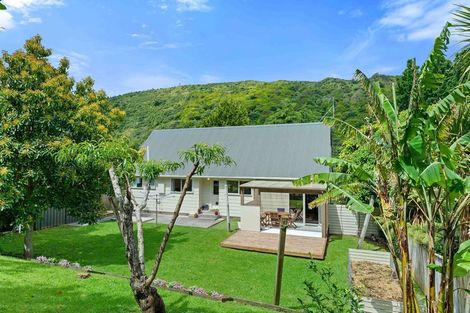 Photo of property in 98 Leinster Avenue, Raumati South, Paraparaumu, 5032