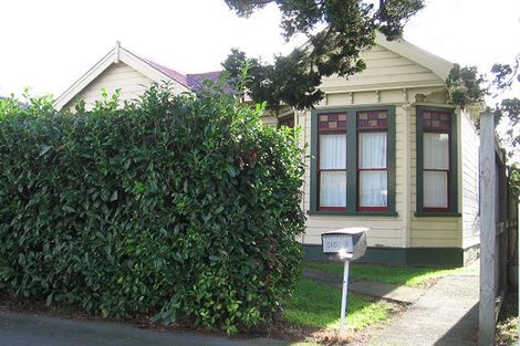 Photo of property in 369 Featherston Street, Palmerston North, 4414