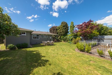 Photo of property in 11 Dorset Crescent, Hokowhitu, Palmerston North, 4410