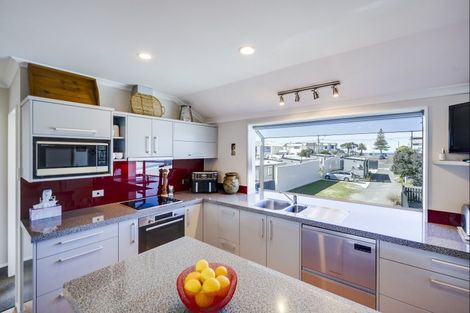 Photo of property in 14/182 Charles Street, Westshore, Napier, 4110