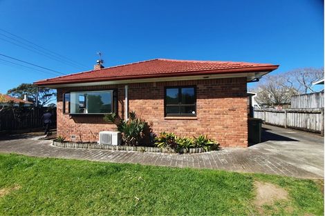 Photo of property in 37 Ballance Avenue, Papatoetoe, Auckland, 2104