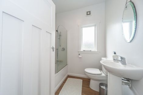 Photo of property in 8 Akatea Street, Berhampore, Wellington, 6023