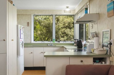 Photo of property in 10 Adams Road, Thornton Bay, Thames, 3575