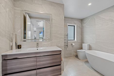 Photo of property in 235 One Tree Point Road, One Tree Point, 0118