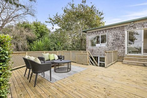 Photo of property in 13 Seymour Road, Mellons Bay, Auckland, 2014