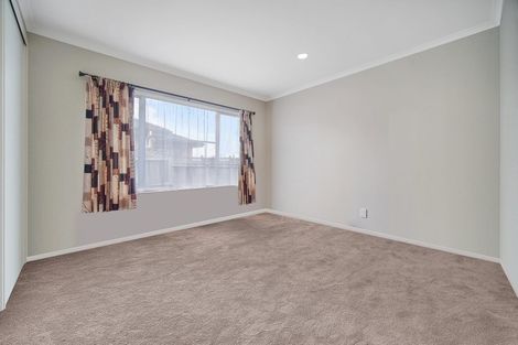 Photo of property in 33 Fergy Crescent, Wattle Downs, Auckland, 2103